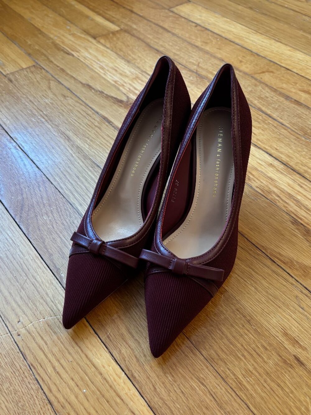 The Bordeaux Bow Heels
